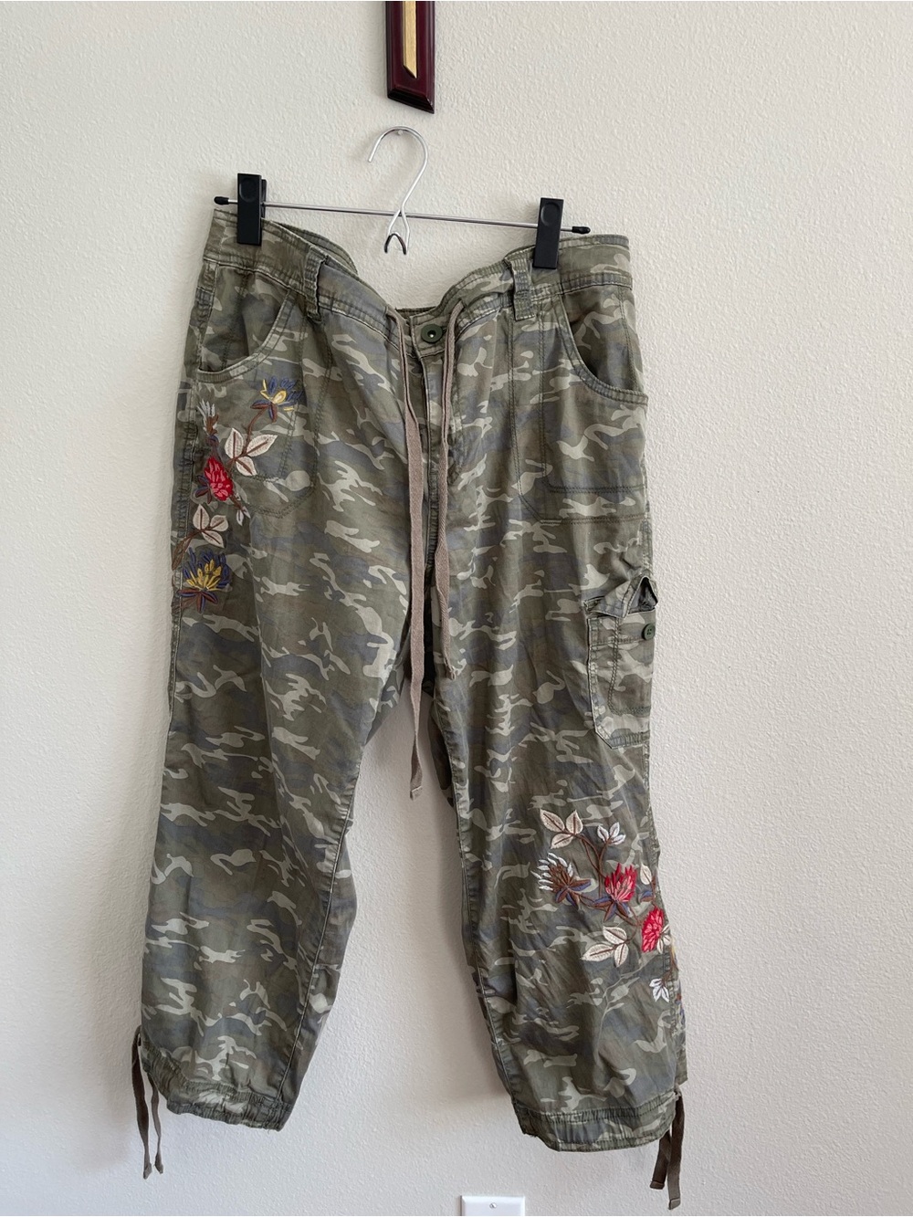 Style & Co. Olive Camo Embroidered Cargo Pants